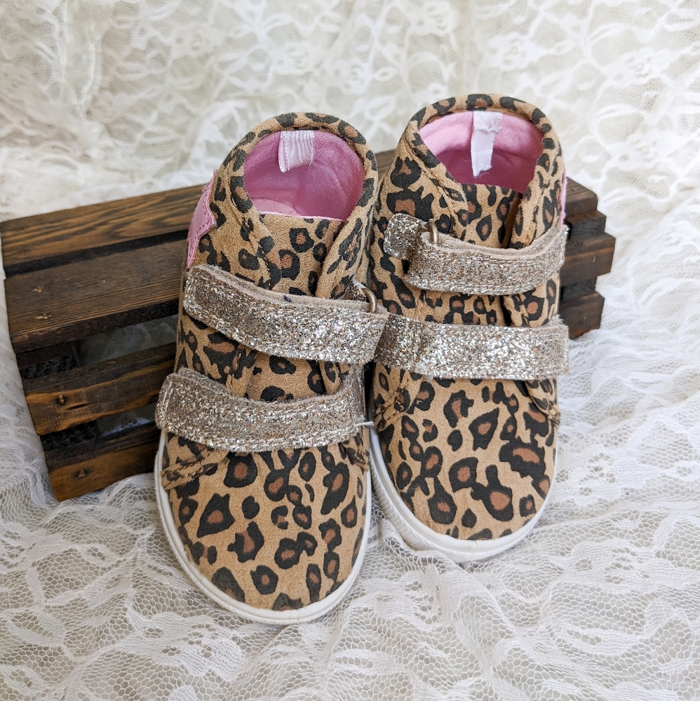 Leopard Carter's Toddler Shoes Size 6